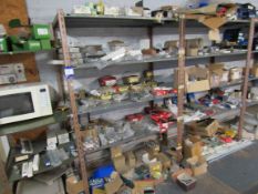 Large quantity of various locks to five bay shelf unit