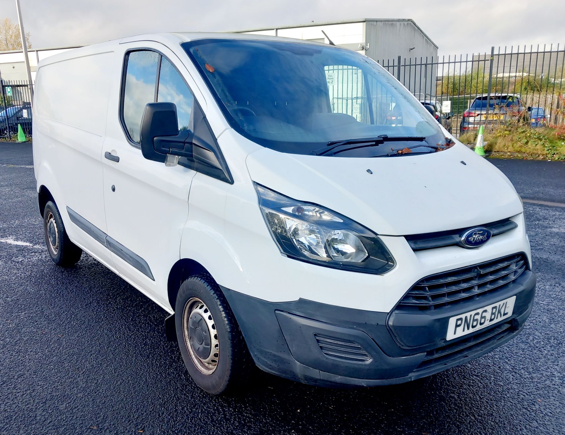 FORD TRANSIT CUSTOM 290 L1 DIESEL FWD 2.2 TDCi 100ps Low Roof Van. Reg: PN66 BKL. Mileage: 153,