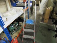 2 Step platform ladder
