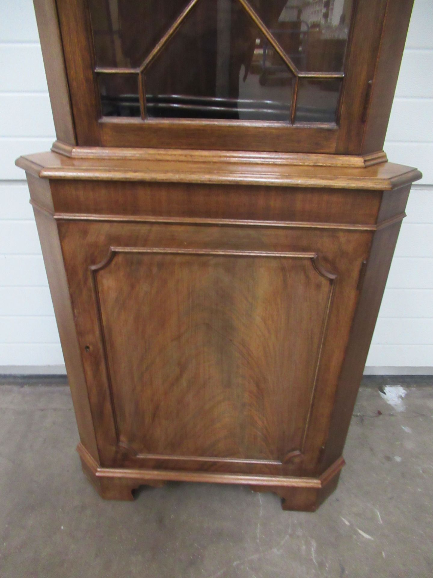 Mahogany Corner Cabinet (65 x 45x 180cm) - Image 3 of 4