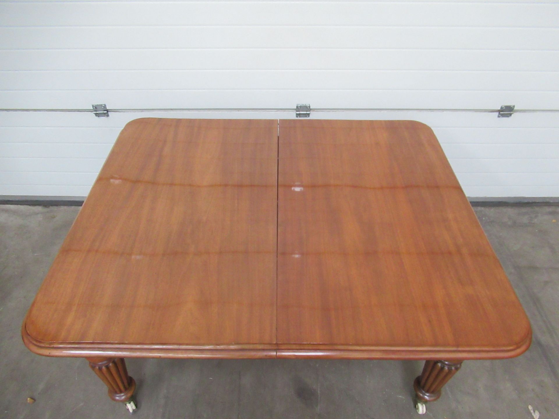 Extending Leaf Dining Table raised on castors with 2 x leaves - Image 4 of 10
