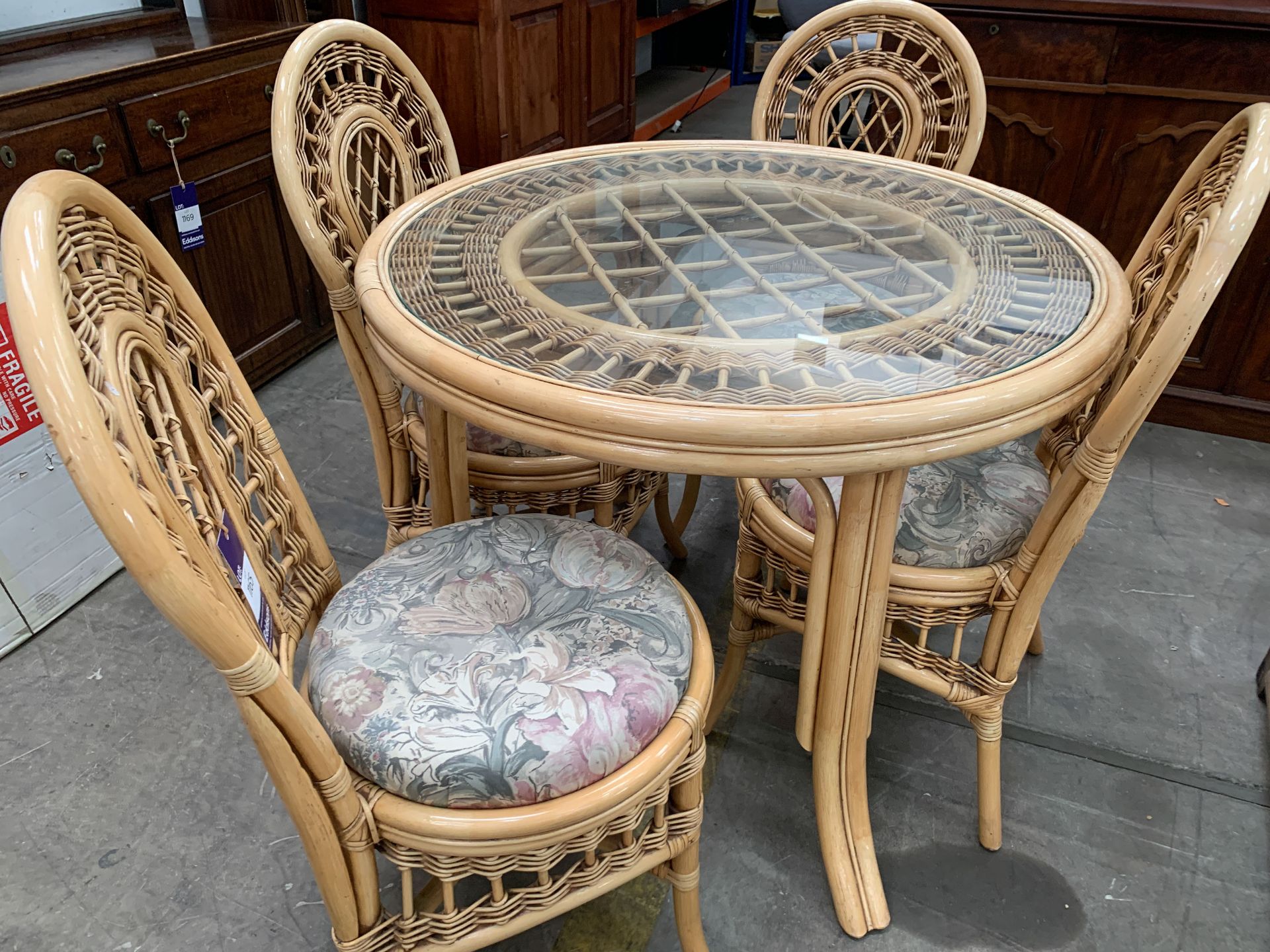 5pc Conservatory Suite with Glass Top Round Table & 4 Chairs - Image 3 of 3