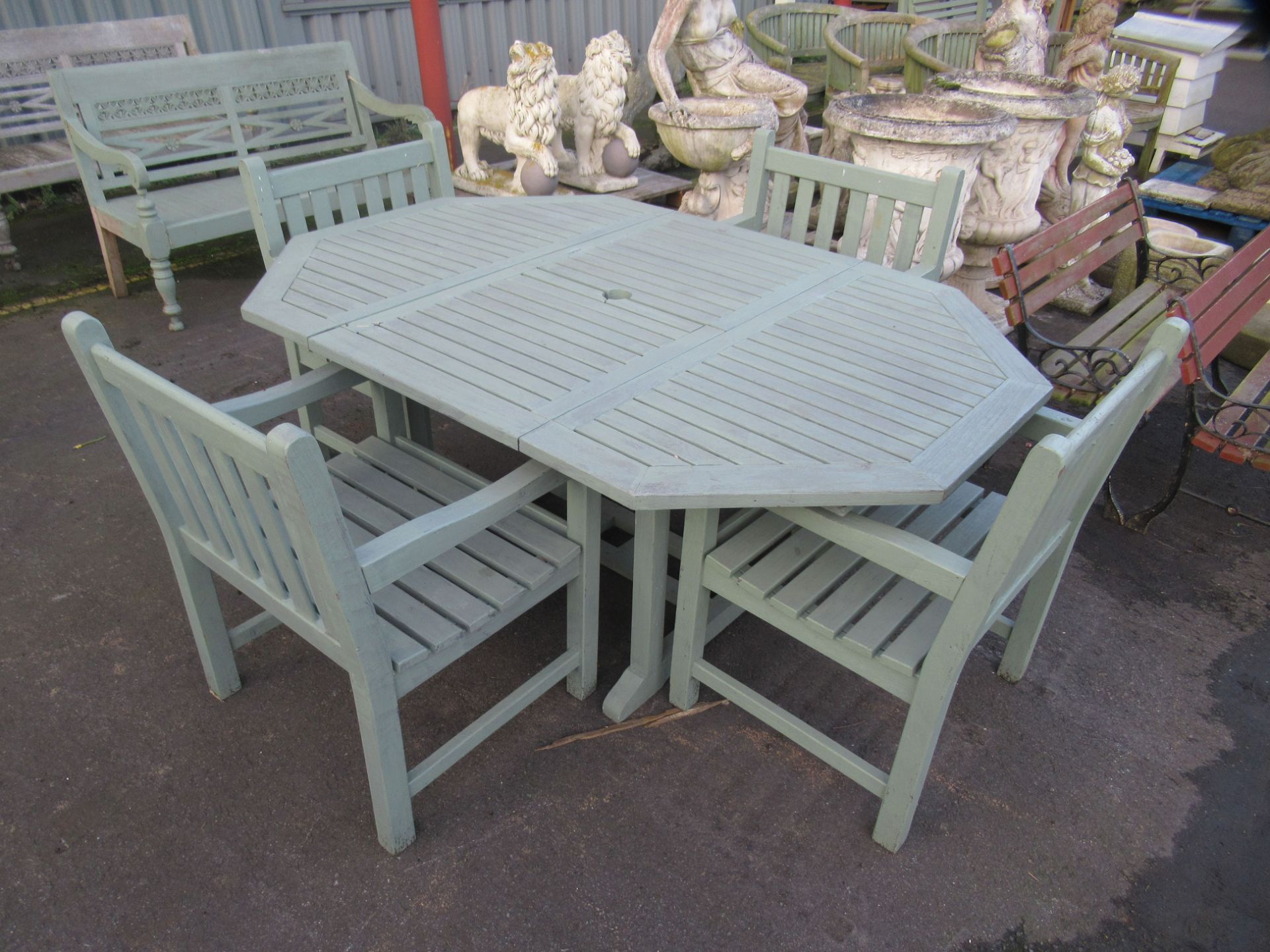 An Extendable Painted Garden Table together with 4 x Chairs - Image 2 of 4
