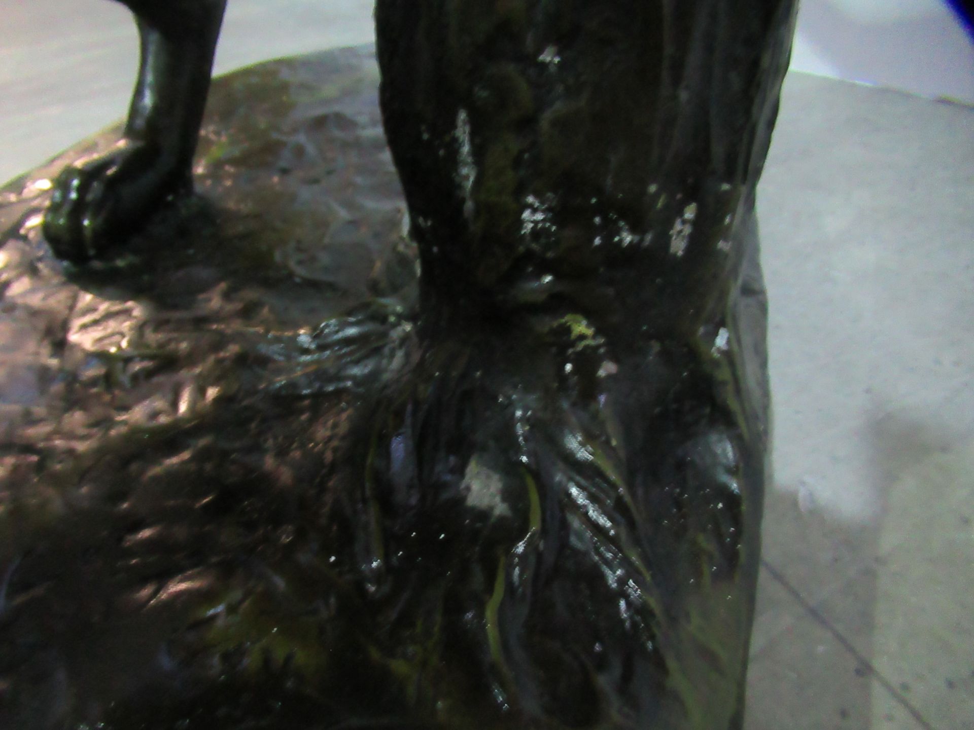 Bronze Bulldog Figure Chained to 'Passed Aul Arg' Signpost - Image 10 of 11