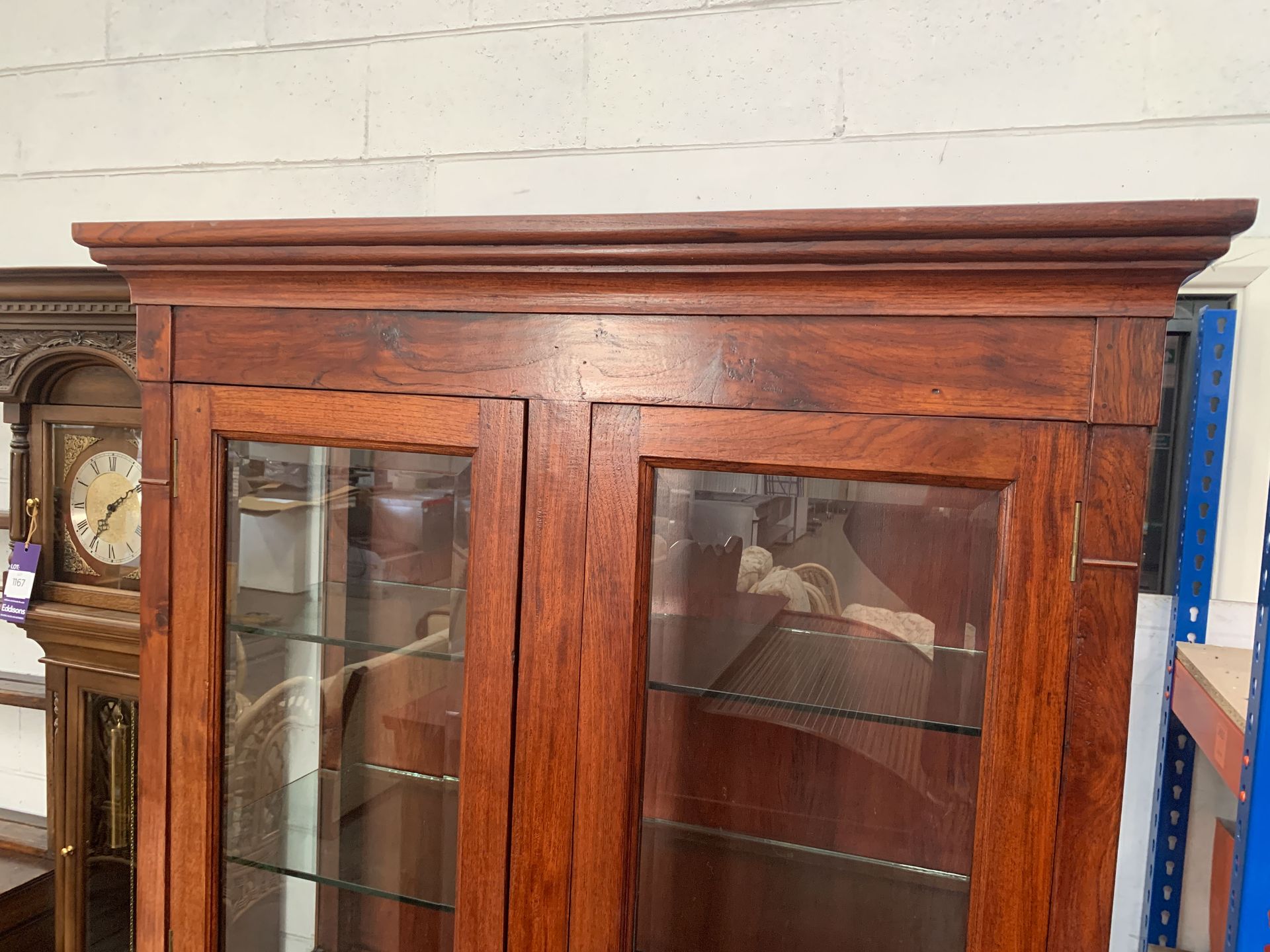 Glass Panelled Oak Display Cabinet with 2x Glass Shelves and Another Wooden Shelf Below - Image 4 of 4