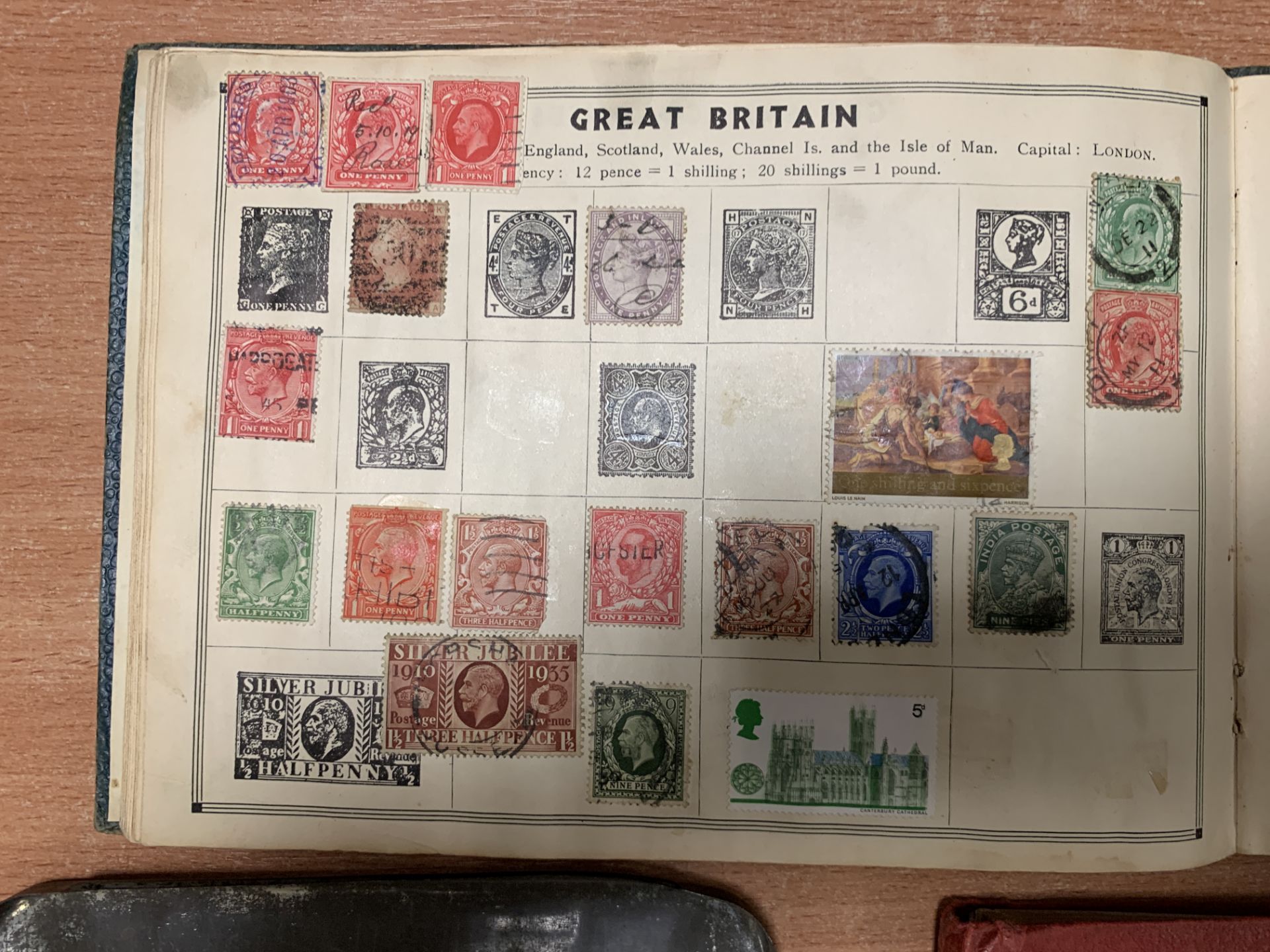 A Collection of Various Stamps in Albums and Tin - Image 8 of 10