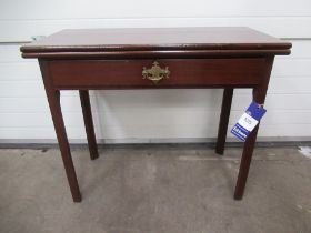 Mahogany Tea/Side Table with Folding Top