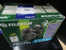 Fujifilm Finepix S5000 digital camera 3.1 million pixels