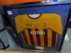 Signed Bradford City shirt, Bradford City vs Tramier Rovers 2005