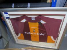 Framed and signed Bradford City shirt Richard Edgehill 2006-2007