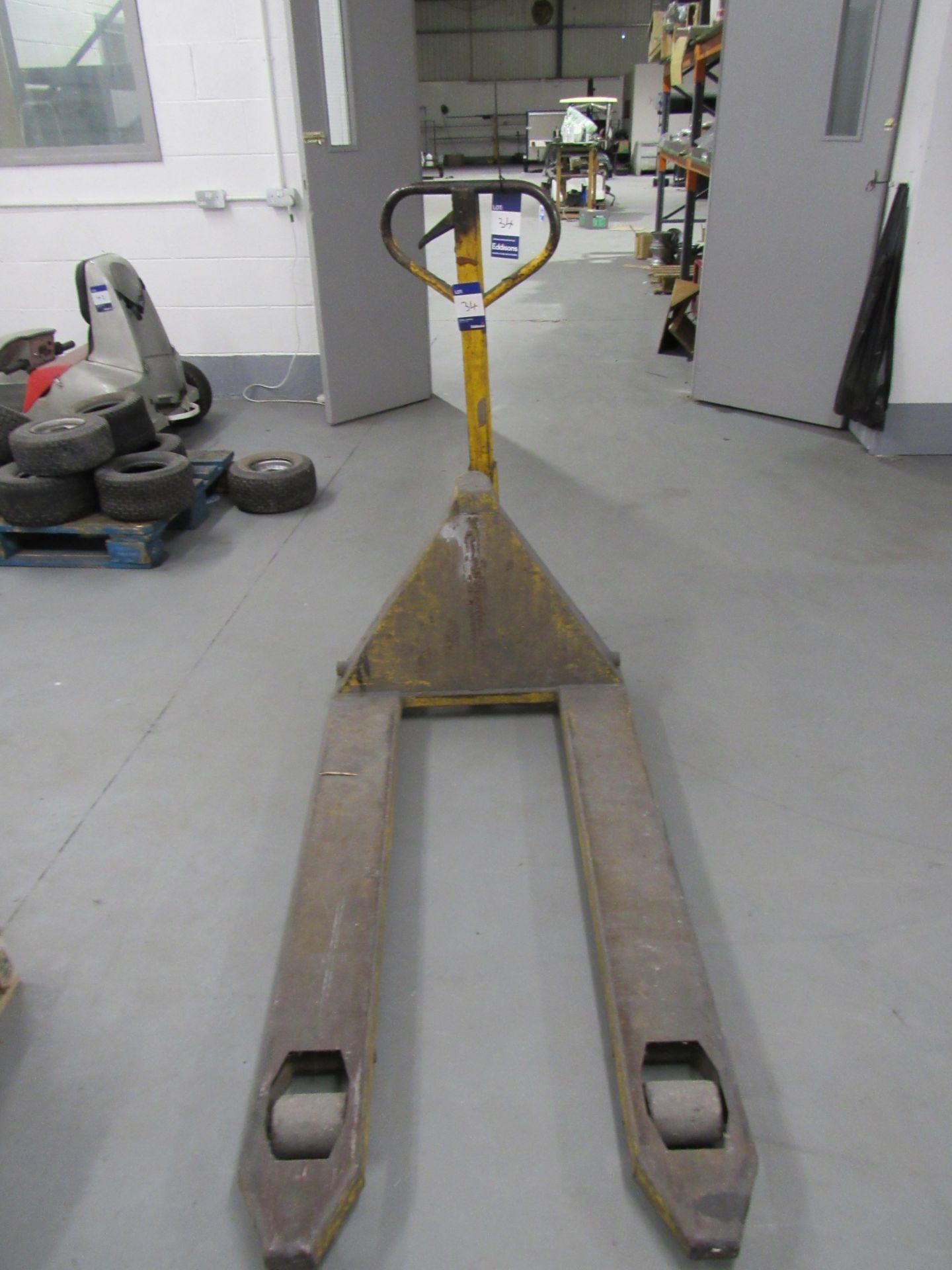 Hydraulic pallet truck - Image 3 of 3