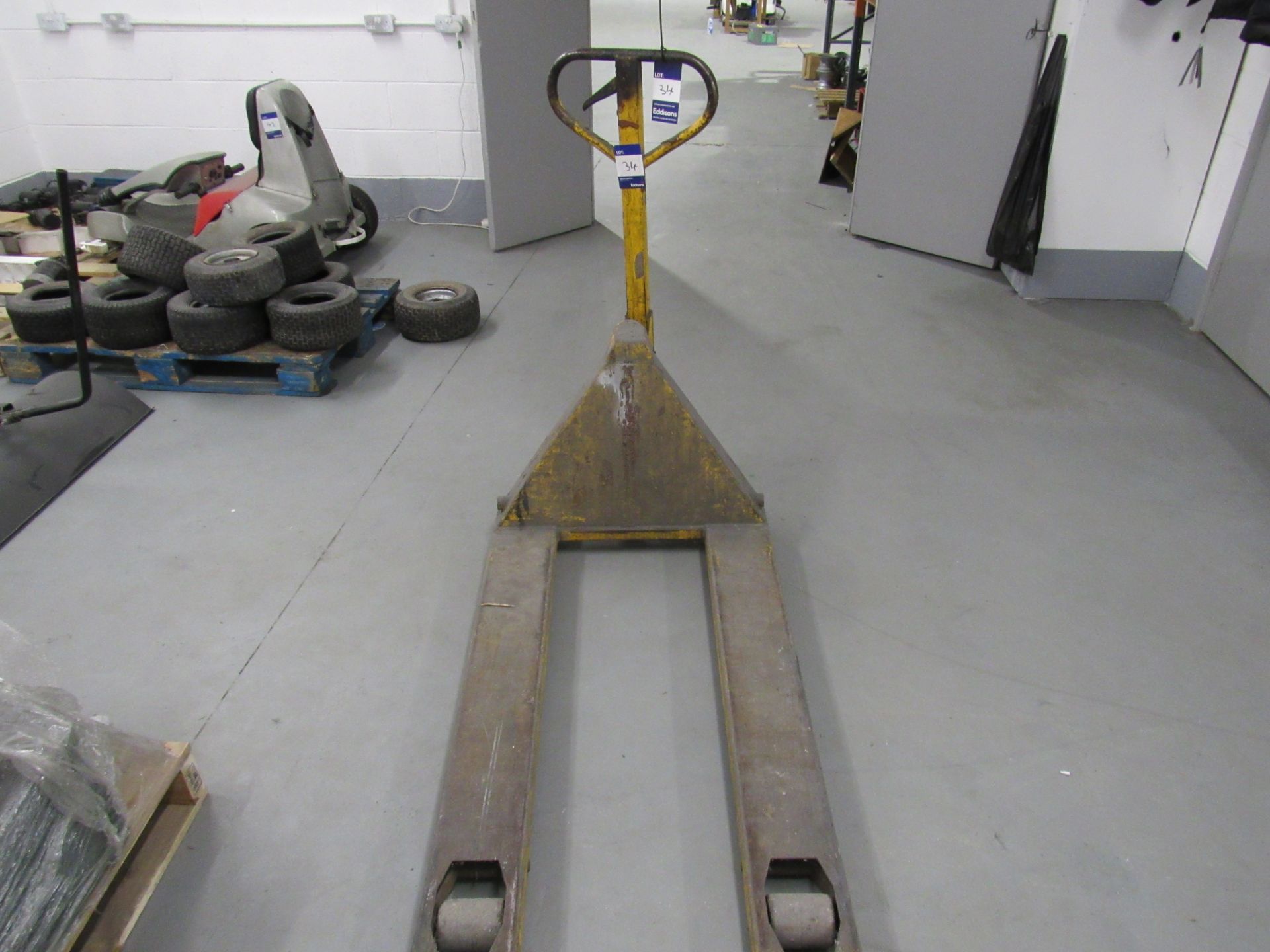 Hydraulic pallet truck