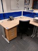 6 x Curved office desks 1600mm x 1200mm, 4 x desk