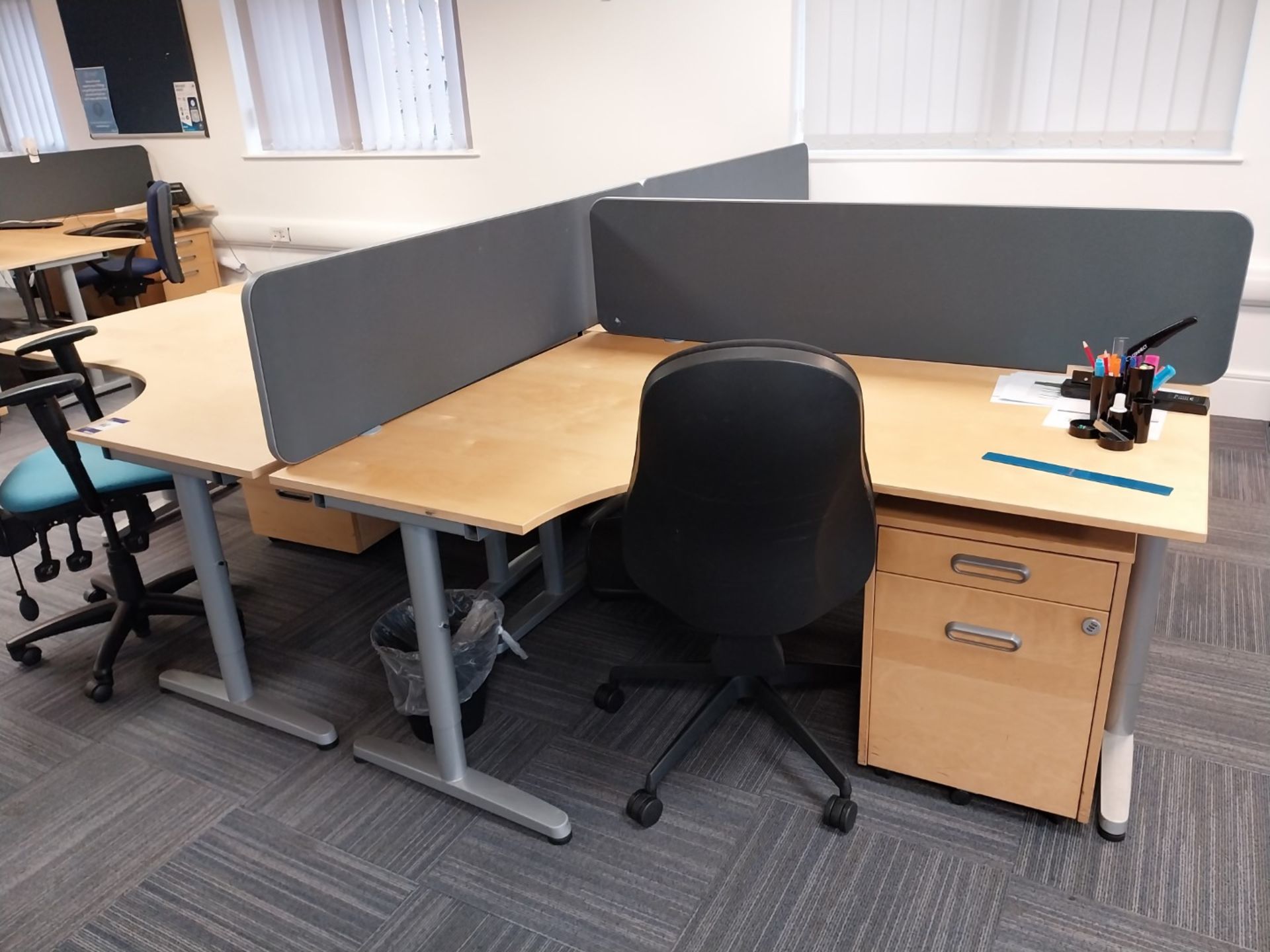 4 x curved office desks 1600mm(w) x 1200mm(d), 4 x - Image 2 of 4