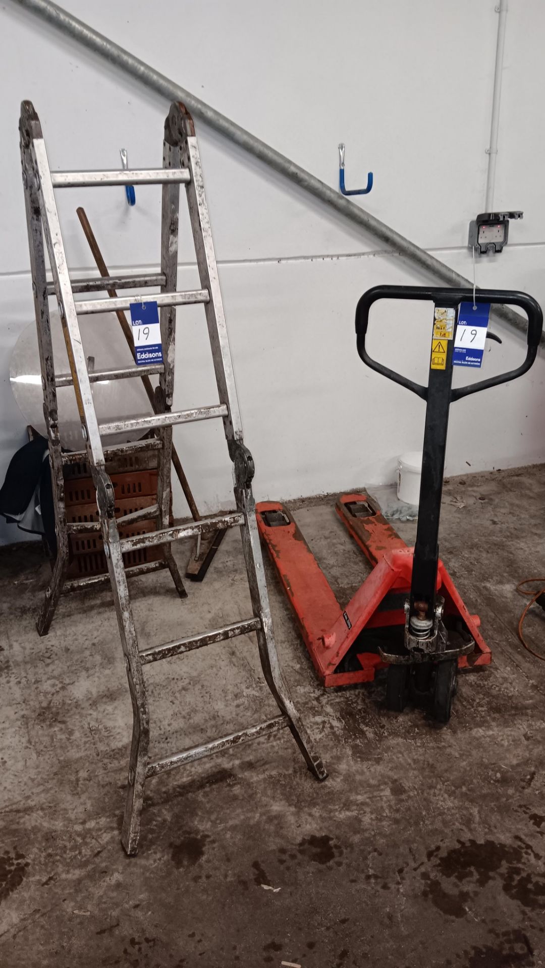 Pallet truck & combination ladder