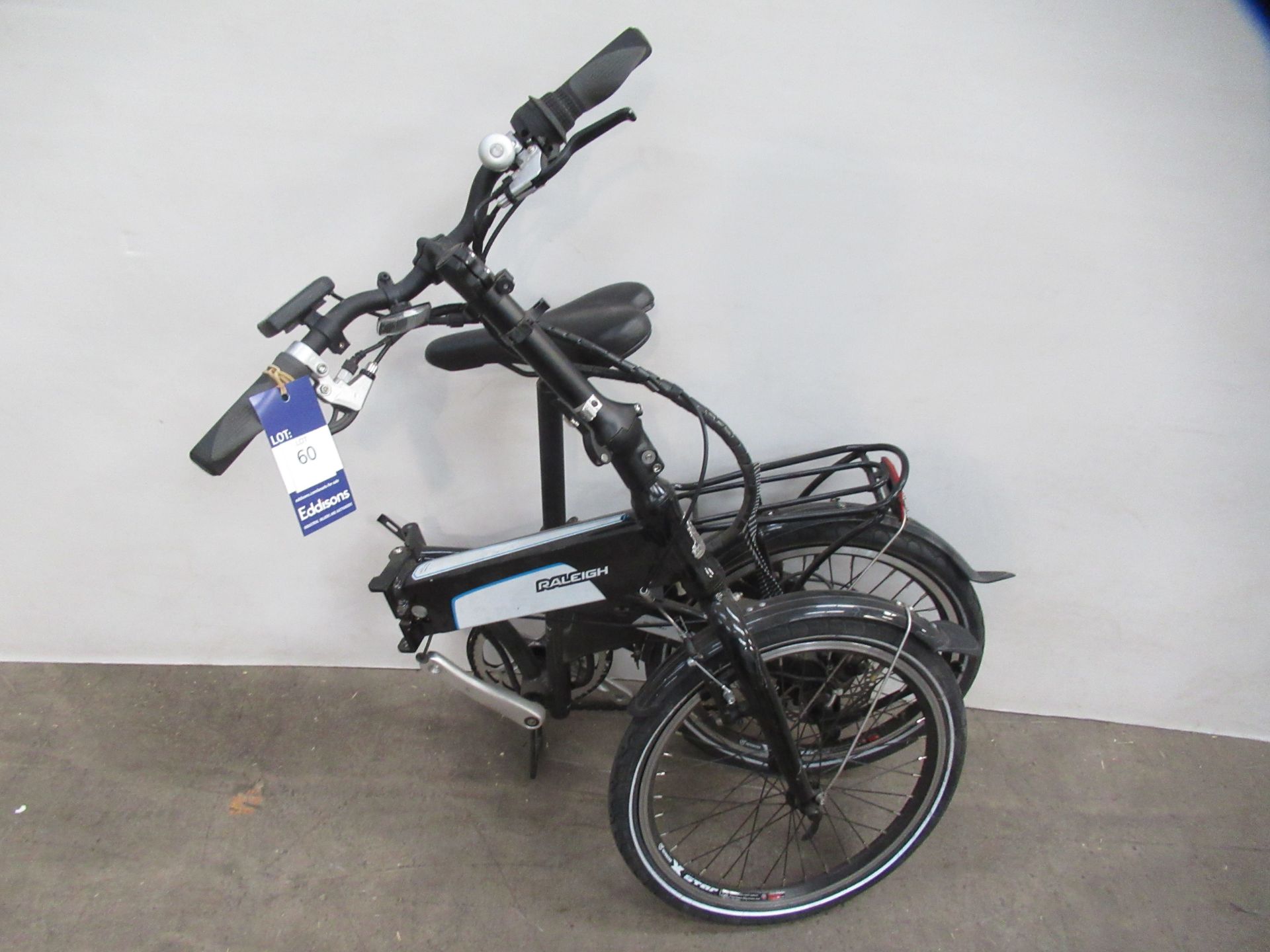 Raleigh Stow-E-Way Folding Hybrid Bike - Image 2 of 2