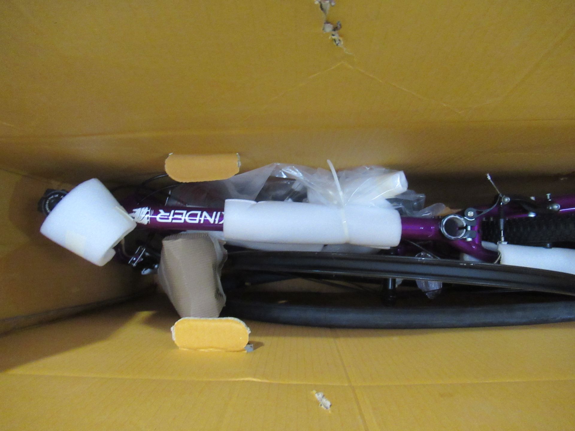 Forme Kinder Girls Junior Mountain Bike 26” Purple (8-Speed) - FOR21171 - (Unused) - Image 3 of 4