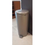 2x Pedal bin