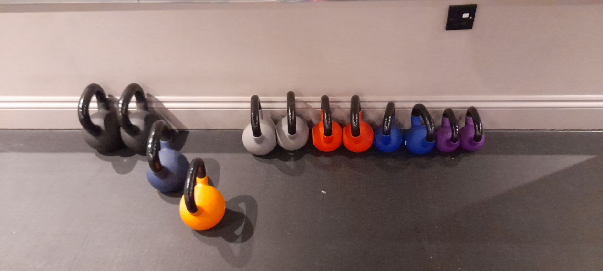 5x Sets of Body Power kettle bells 4kg,6kg,8kg,10kg,16kg and individual 12kg and 14kg weights