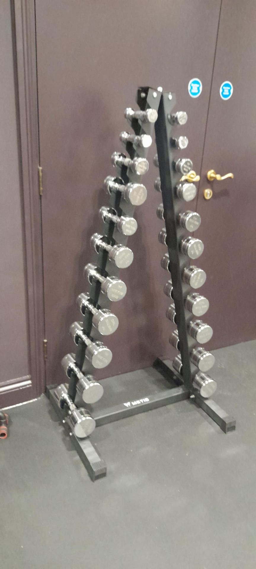 Metis triangular dumbbell rack & dumbbells from 1-10kg – Located in Basement