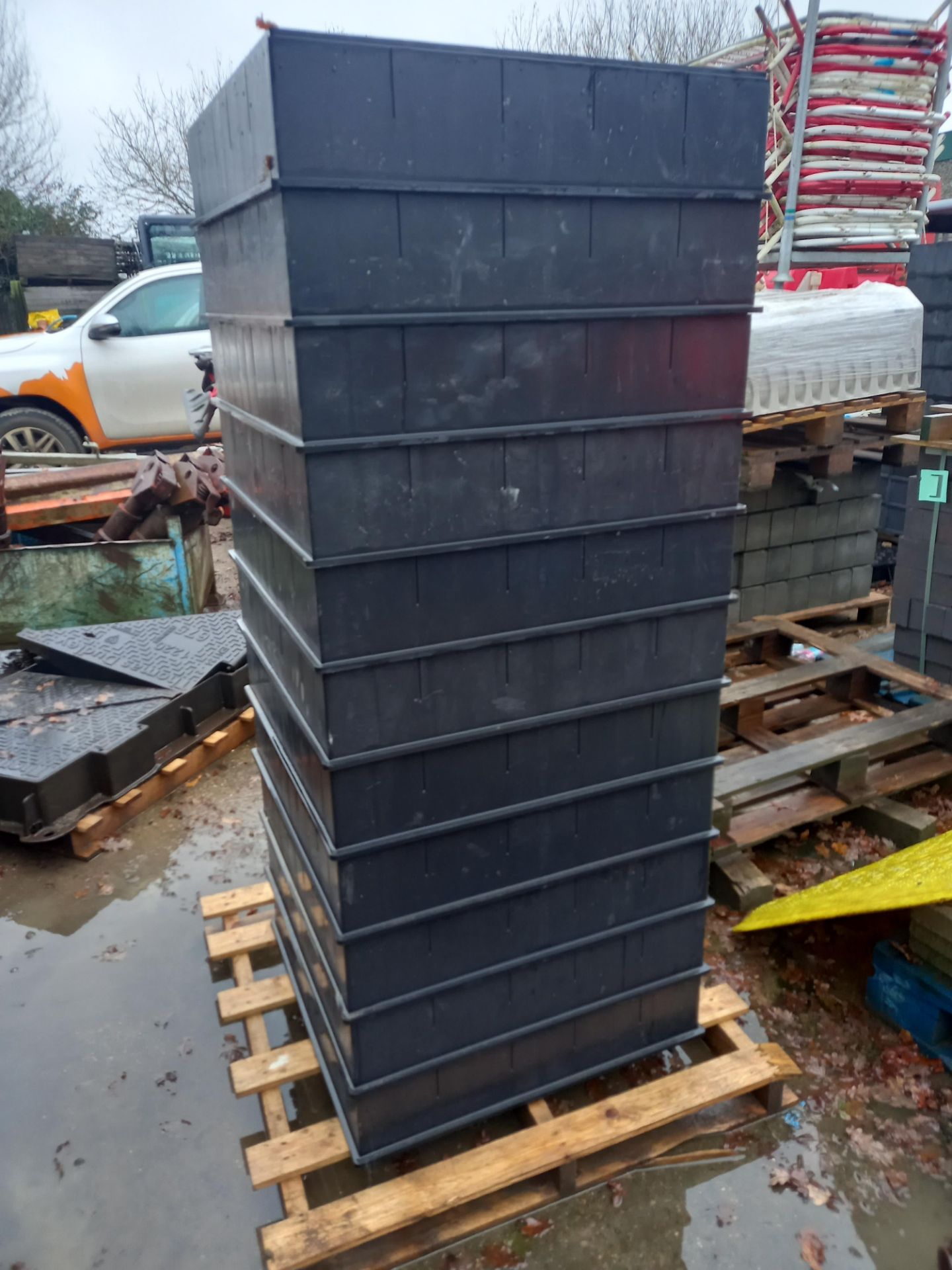 11x 600mm x 600mm Duct Box Risers