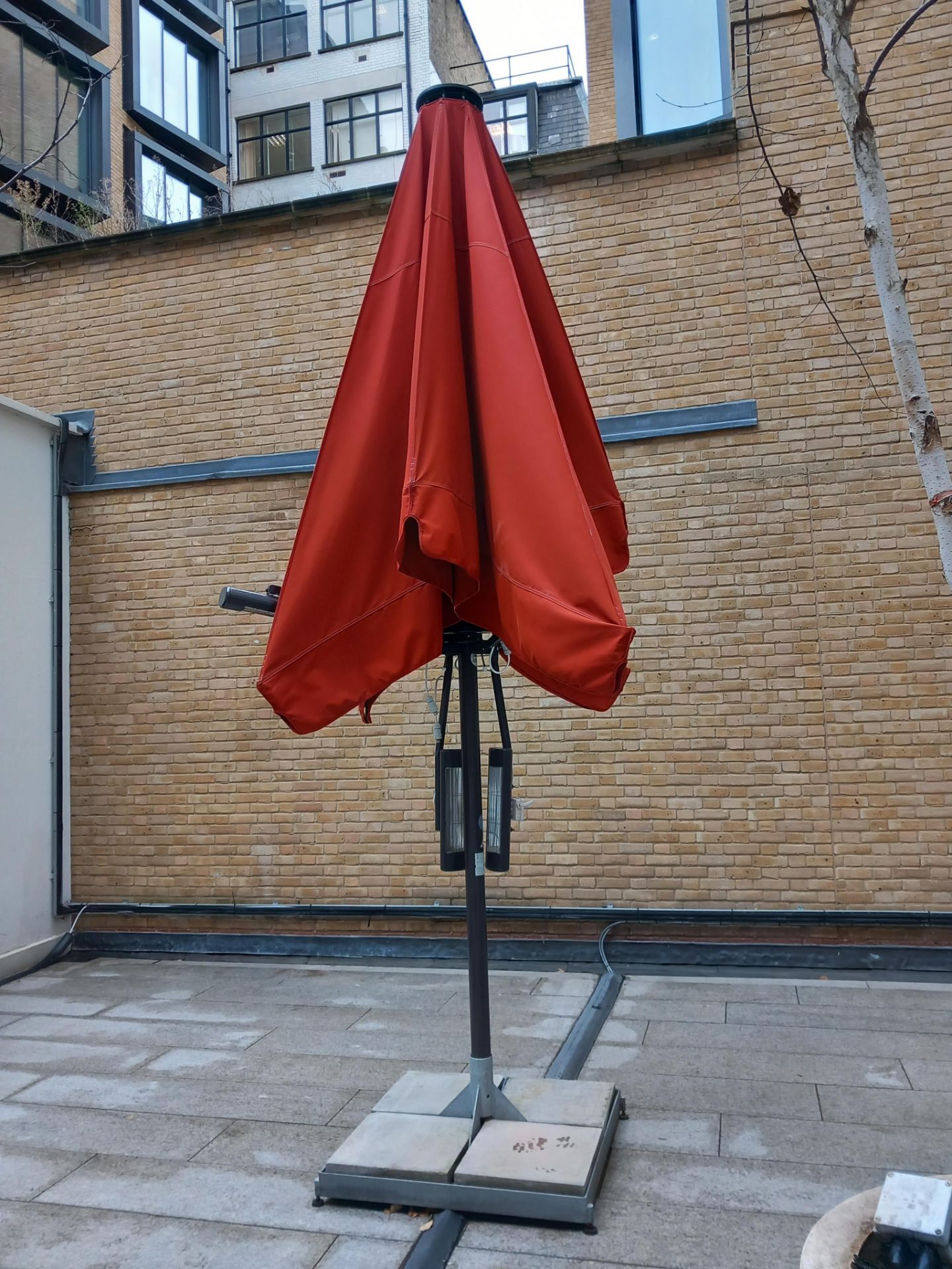 May freestanding canvas covered parasol fitted 4 infrared lamps - Image 4 of 10