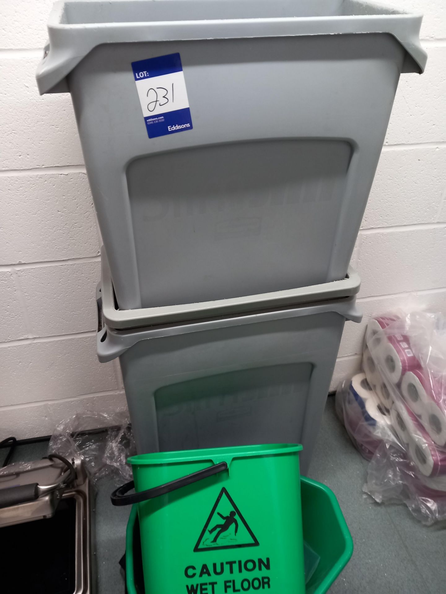 3 Rubbermaid plastic bins & mop bucket