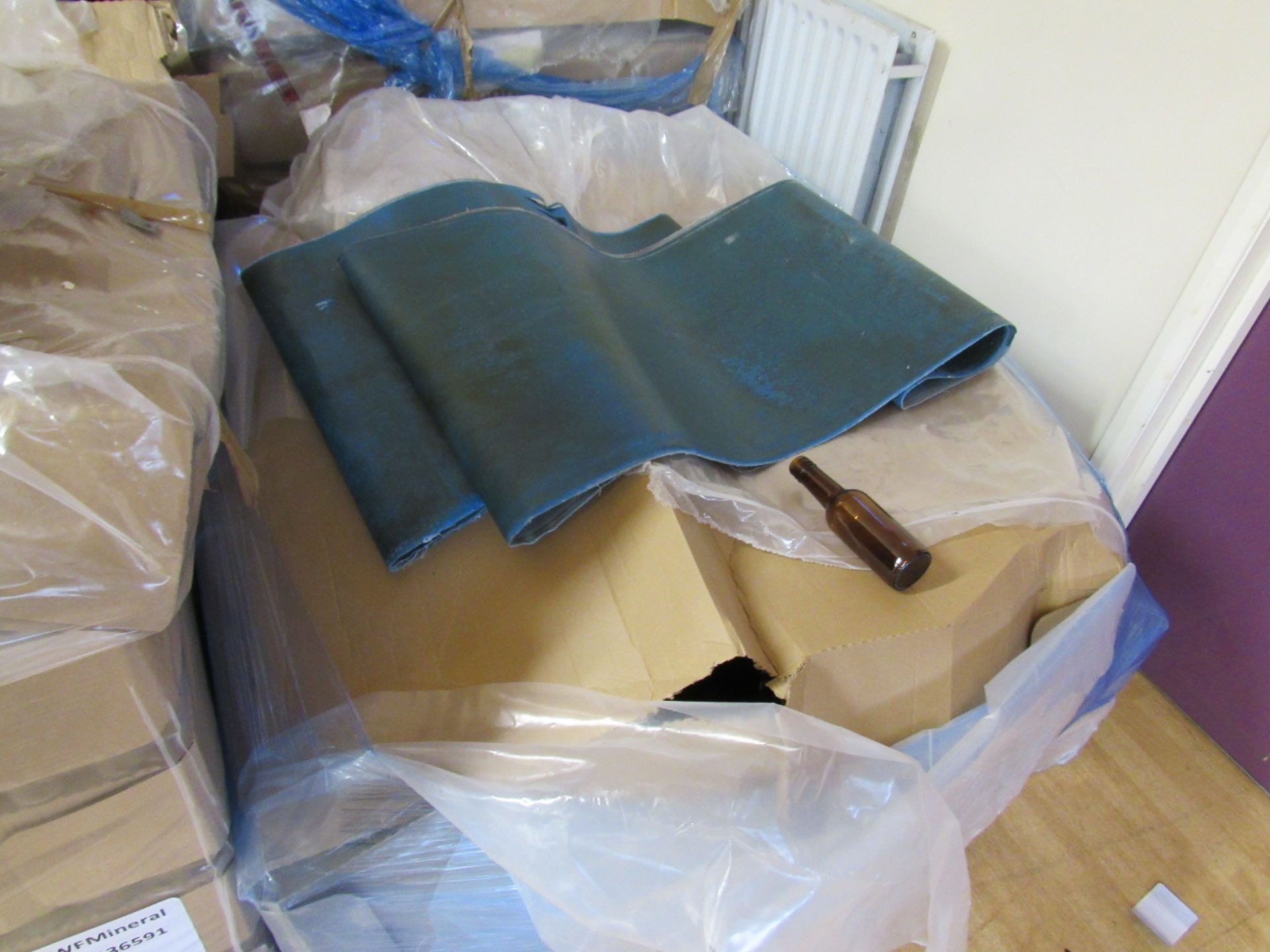 Quantity of packaging to 4 pallets including glass - Image 4 of 4