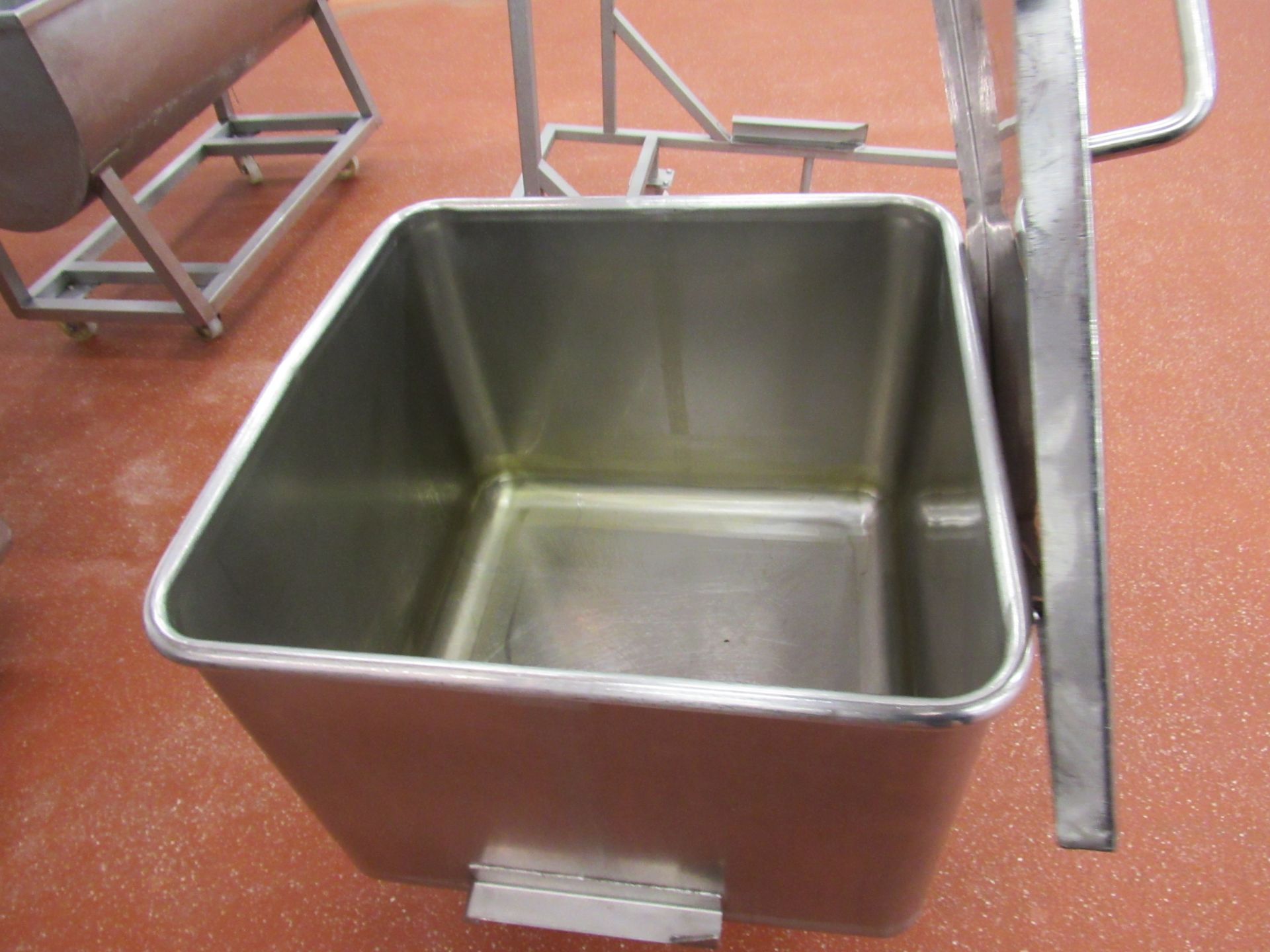 Stainless steel mobile tote bin - Image 2 of 2