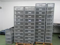 Large quantity of plastic Aver baskets to 4 pallet