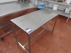 Stainless steel prep table 1200 x 600mm. This lot forms part of composite lot 408 and at the end