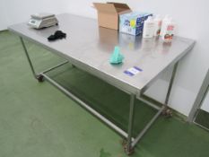 Mobile stainless steel prep table 1860 x 870mm