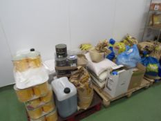 Quantity of food to 3 pallets. This lot forms part of composite lot 408 and at the end of the