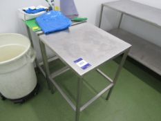 2 x Stainless steel prep tables 540 x 540