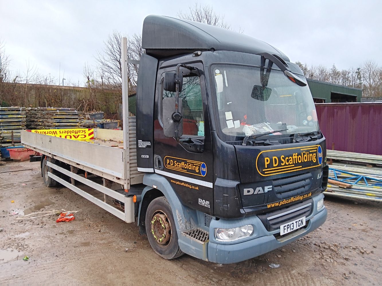 DAF LF 45.210 12T Dropside Wagon (2013), Hyundai Sonta 2.0 CRTD (2009) & Assorted Scaffold Boards