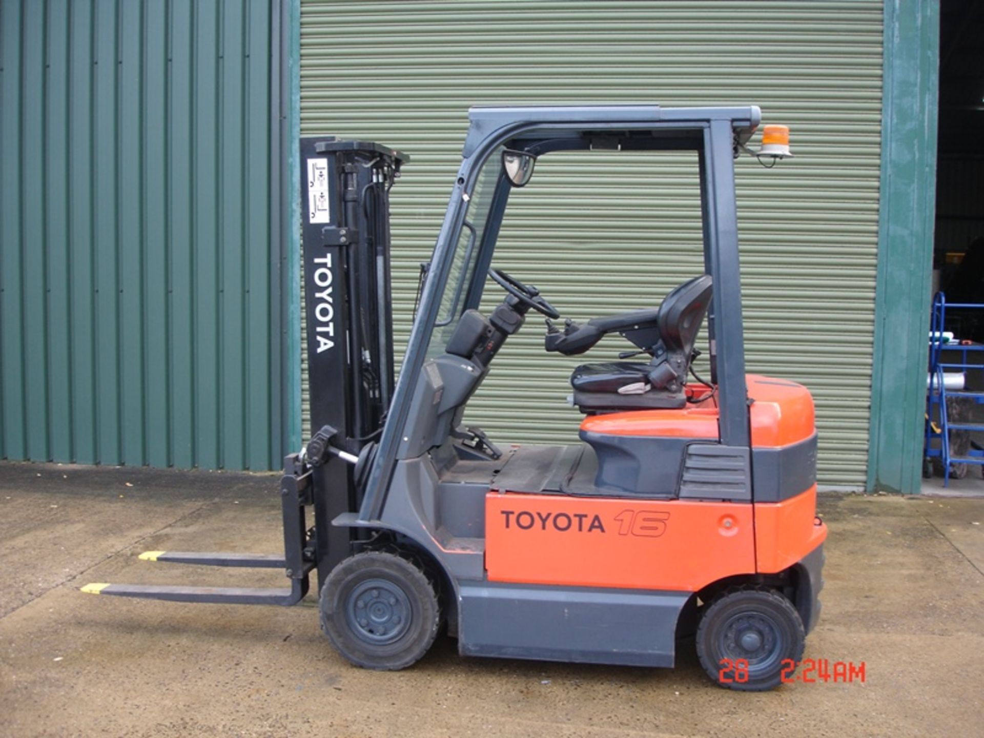 TOYOTA 1.6 TON ELECTRIC FORKLIFT