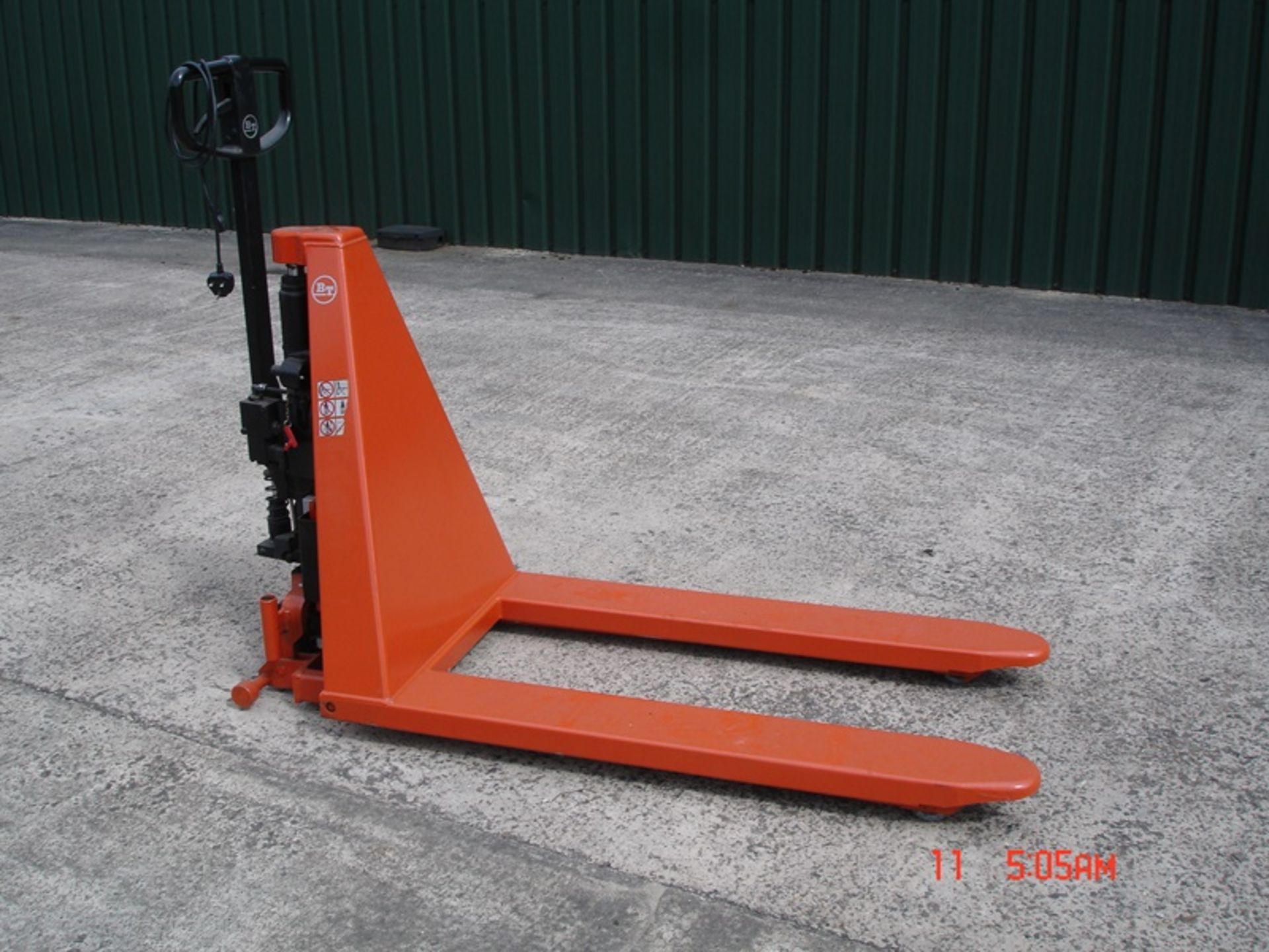 BT-TOYOTA ELECTRIC HIGH LIFT PALLET MOVER