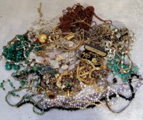 Costume jewellery including pearl necklaces, yellow metal necklaces and earrings etc.