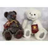 Charlie Bears Plush Collections - Pepper Pot CB161698 exclusively designed by Isabelle Lee with