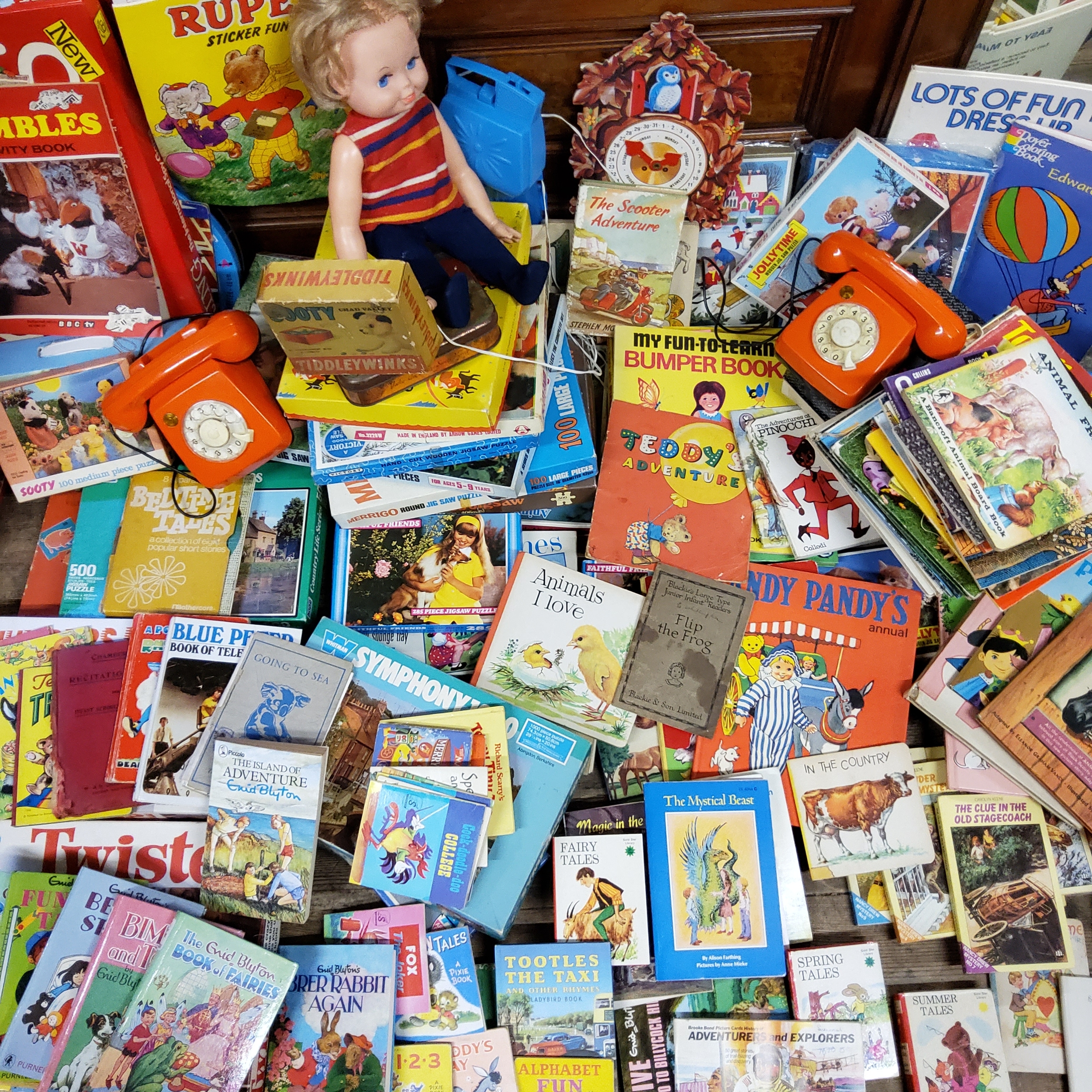 Toys & Vintage Juvenalia - 1970's children's books, jigsaws, dolls, toys including Enid Blyton - Image 2 of 4