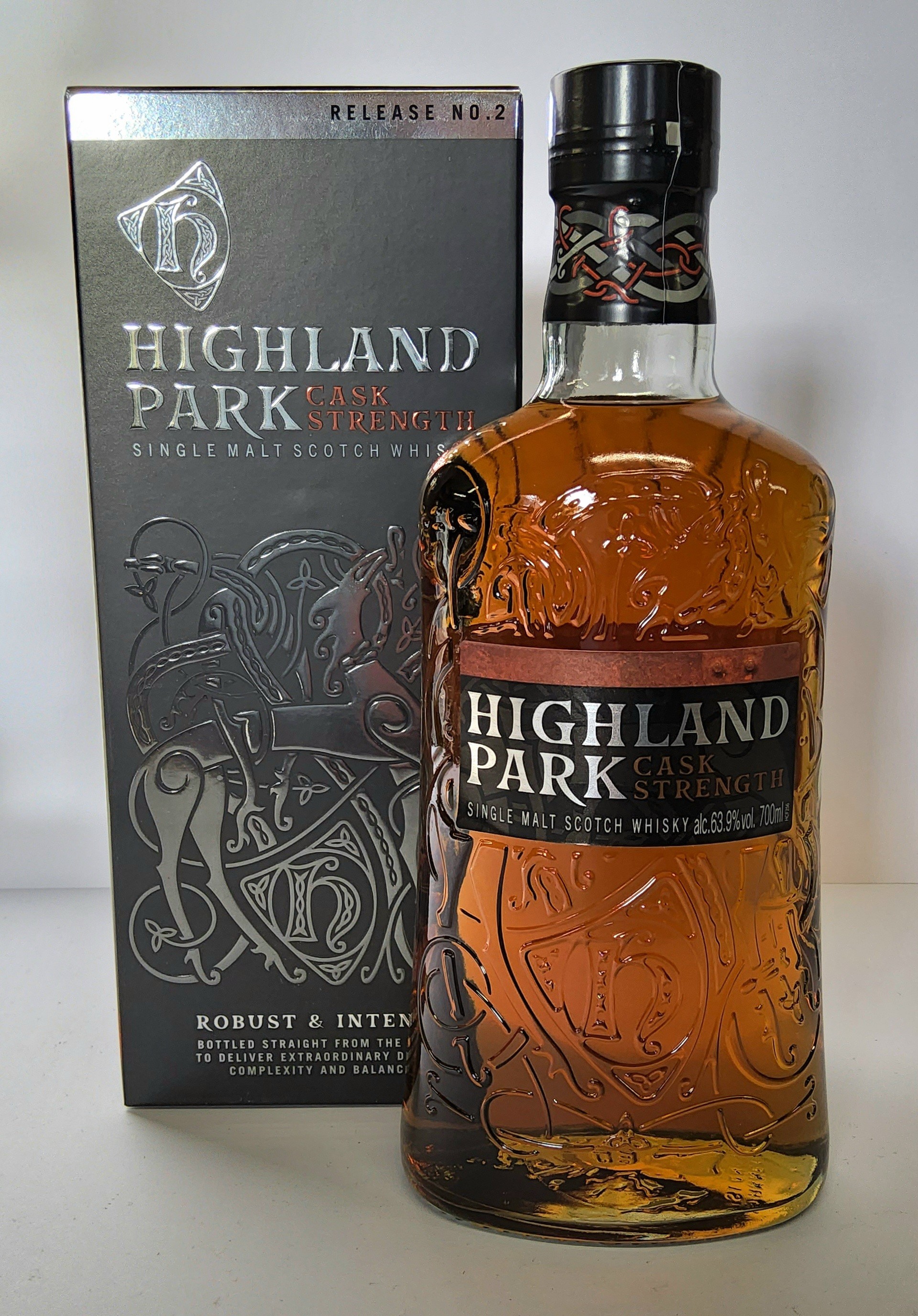 Highland Park Cask Strength Release No.2, Island Single Malt Scotch Whisky, Distillery Bottling,