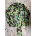 Militaria - A British paratrooper combat smock, size 5, 'Nato size7080/9505 H. Lotery & Co.'