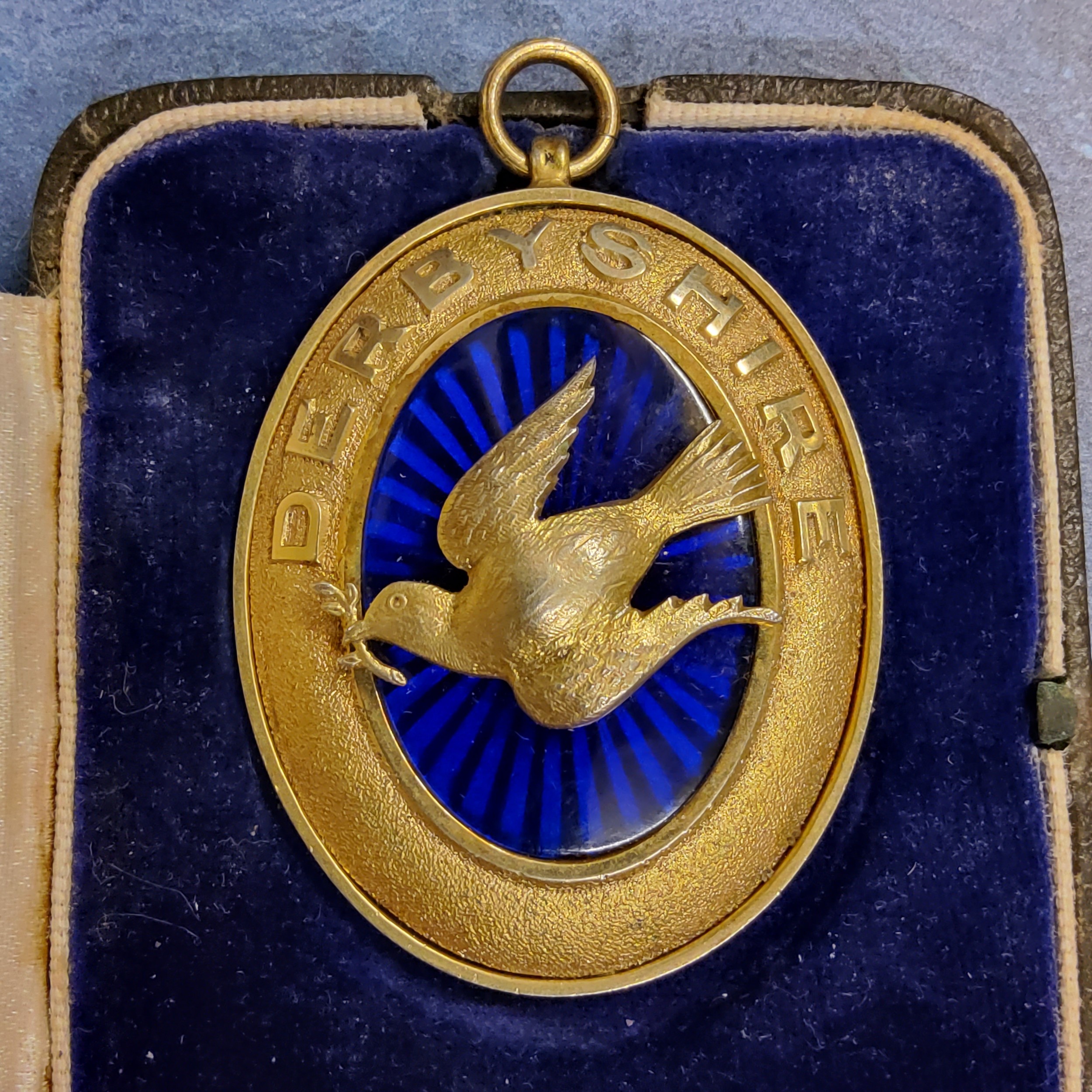 A silver gilt and blue enamel Derbyshire Provincial Grand Deacon Masonic collar jewel/medallion, - Image 2 of 6