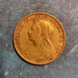 A Victorian gold sovereign 1896 8g