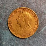 A Victorian gold sovereign 1896 8g