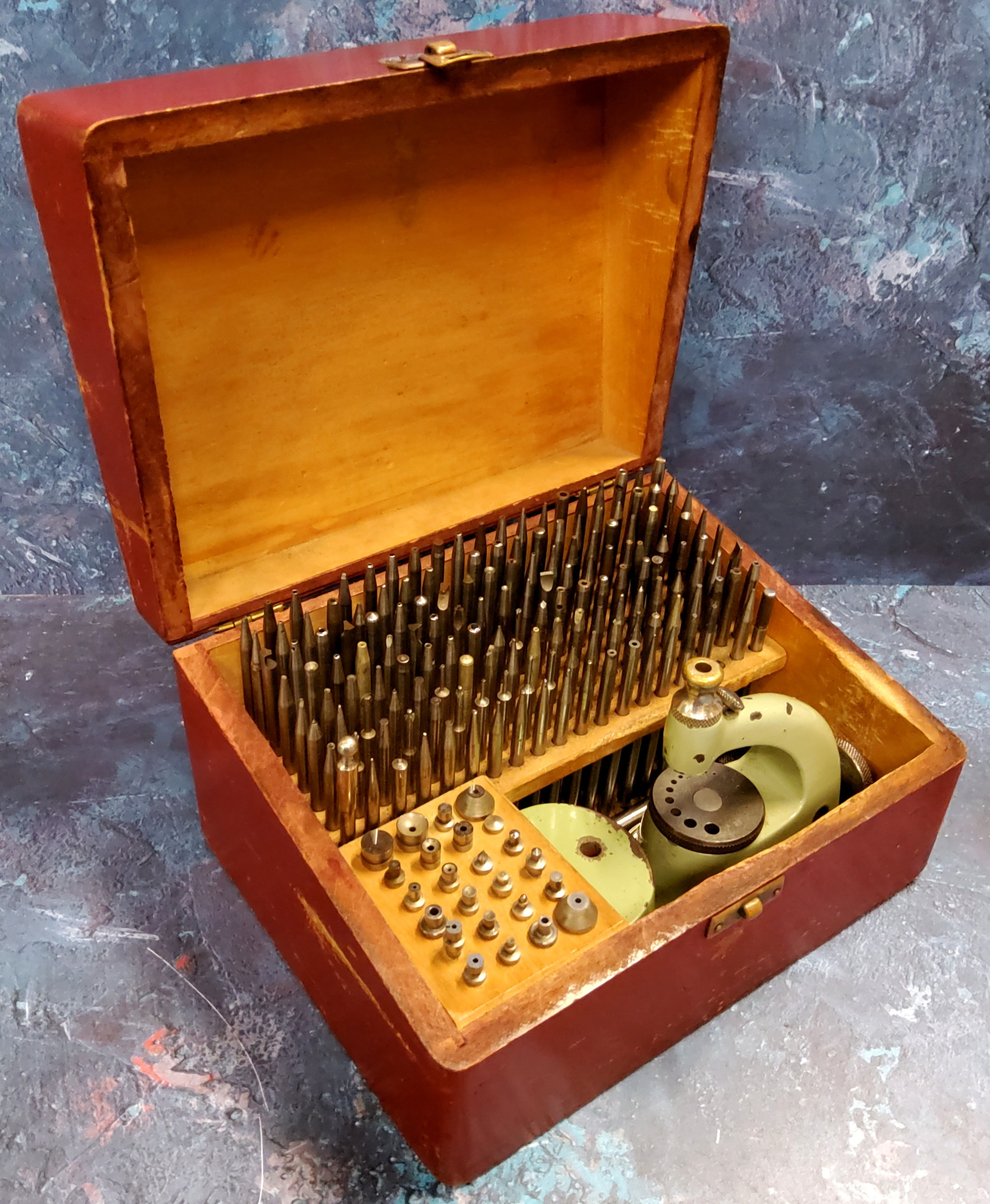 Watch Maker's & Jeweller's Tools - An early Swiss 'FAVORITE GB' pusher press, with comprehensive