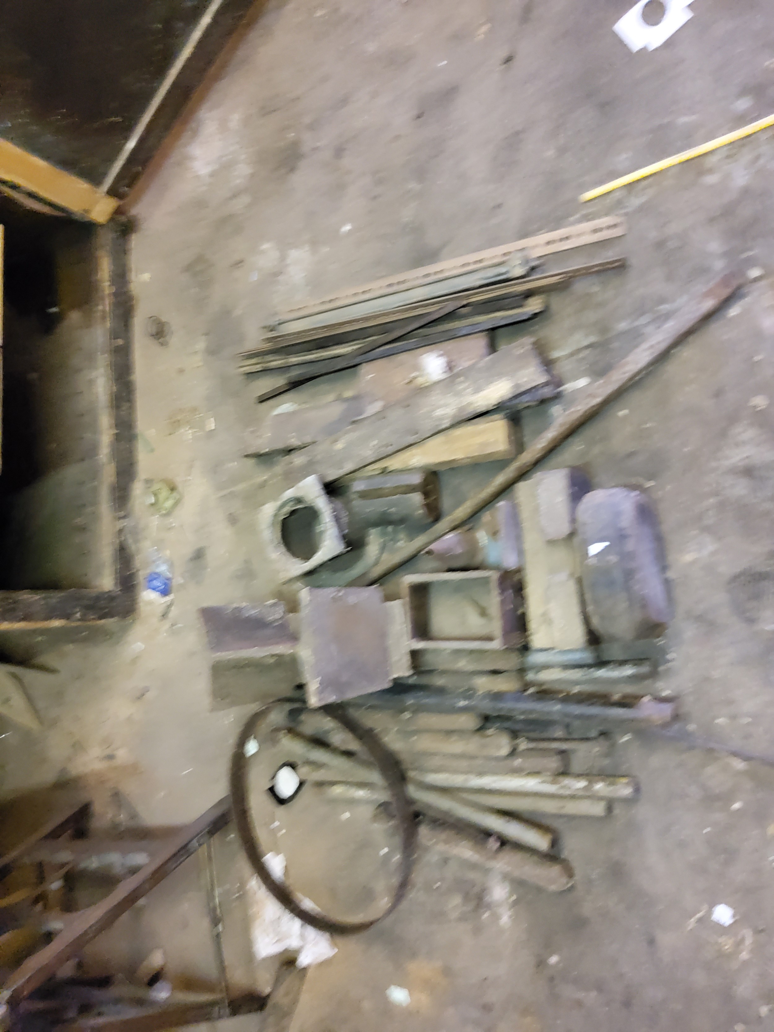 Sash window weights;  cast iron’  other metalware Please note this lot is located offsite and