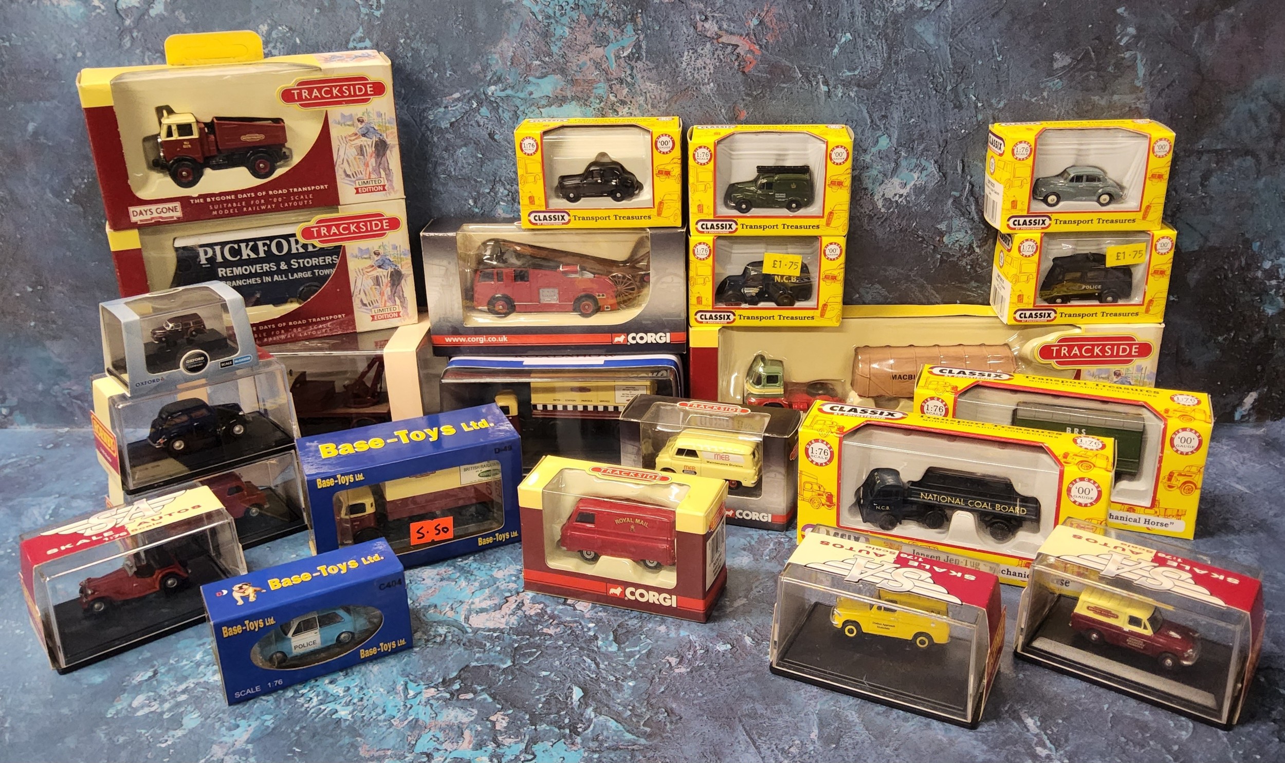 Railway 00 Gauge die-cast models including Hornby Bedford CA Van, Ford Popular, British Railways,