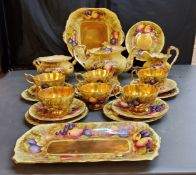 An Aynsley Orchard Gold pattern tea service, comprising teapot and cover, milk jug, sugar bowl,