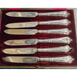 A set of six Onslow pattern fruit knives, Walker and Hall, Sheffield 1906, cased